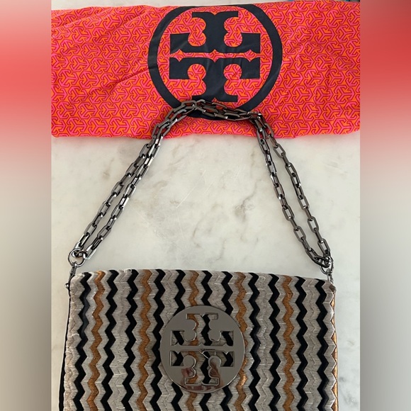 Tory Burch multi-metallic handbag with Tory logo and adjustable strap - Picture 2 of 4